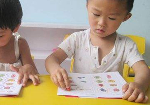 小小英语外交官