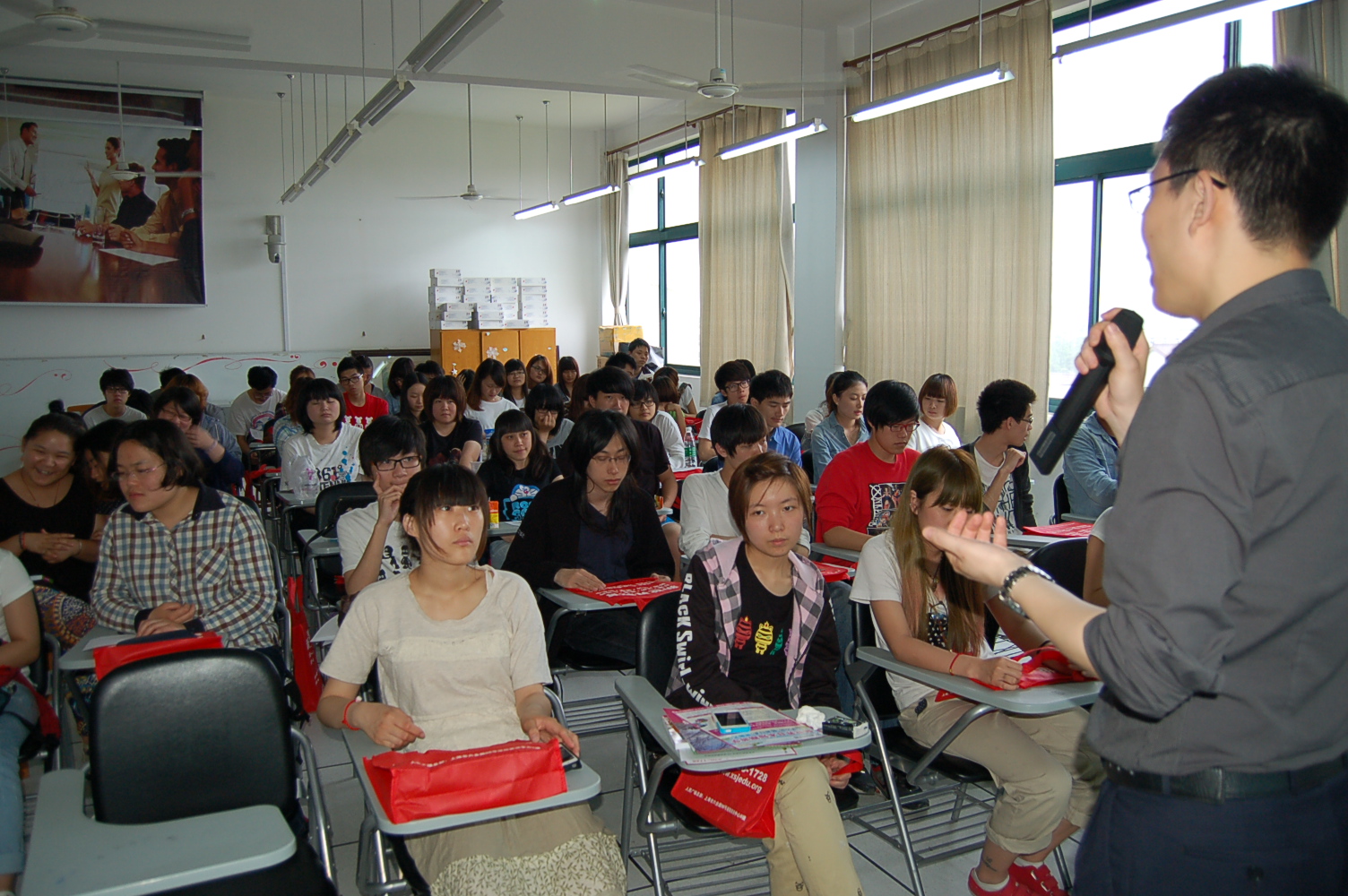 上海新世界小语种培训中心