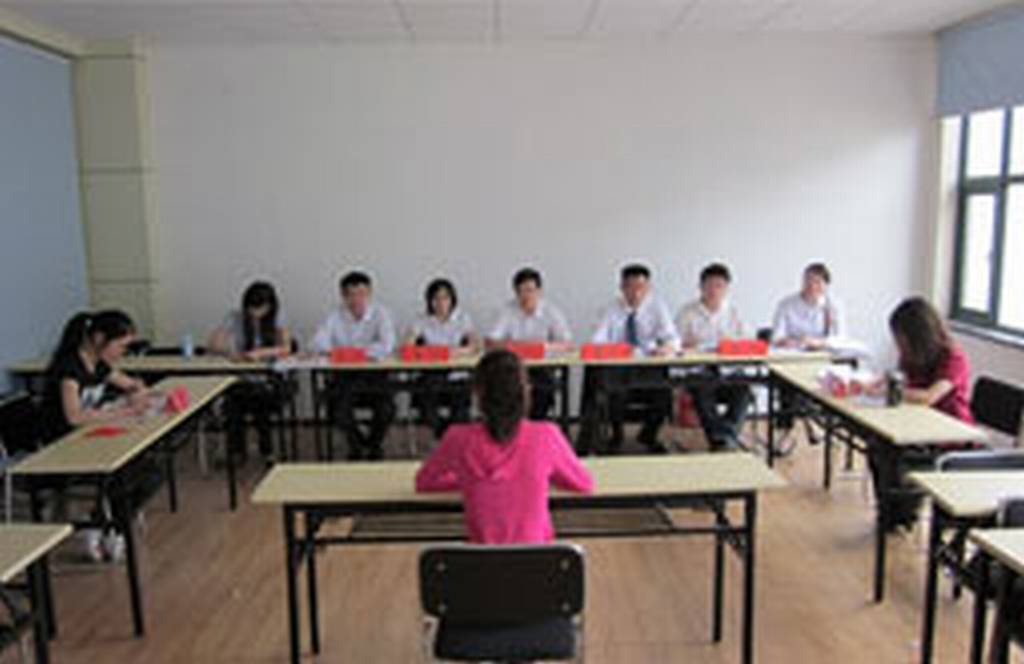 上海人才市场培训中心学员上课