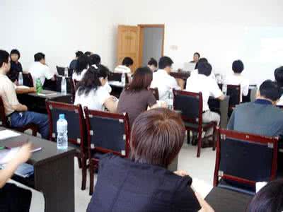 上海人才市场培训中心学员上课