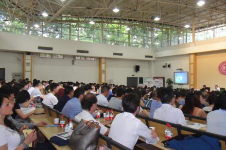 意大利大学代表团前往各学校展开系列专题讲座（1）