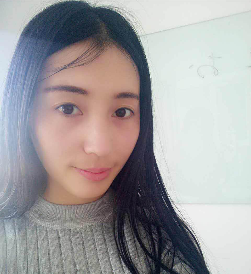 西安新樱花教育_霍莉娜老师
