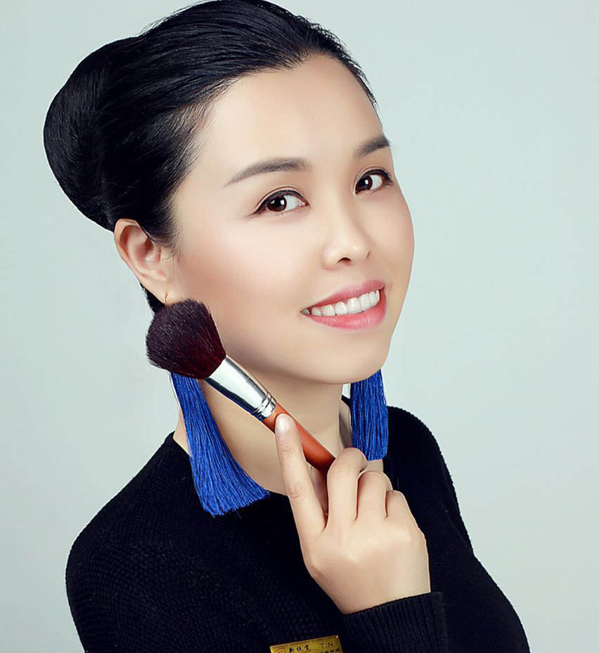 T.N化妆老师