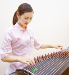 武汉新鸿书院特约主讲老师古筝老师：张老师