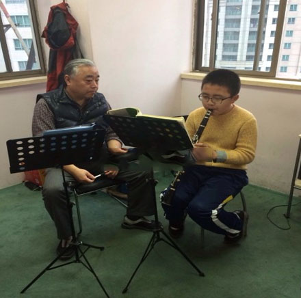 上海好莱坞音乐进修学校特约主讲老师上海好莱坞音乐进修学校_萨克斯