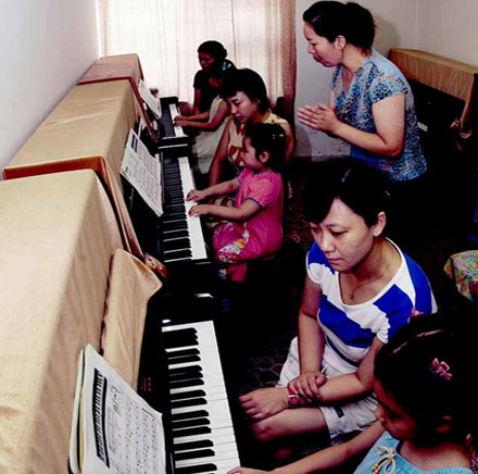 上海好莱坞音乐进修学校特约主讲老师上海好莱坞音乐进修学校_钢琴老
