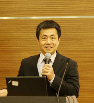 学威国际商学院教授_易凌峰