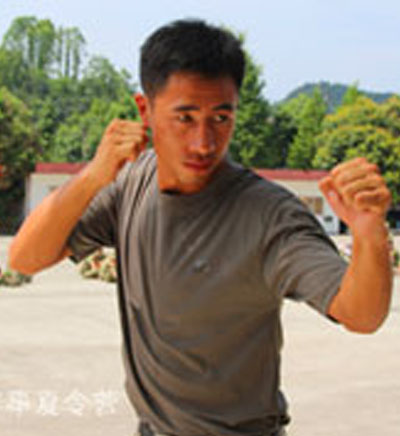 武汉自强夏令营_方教官