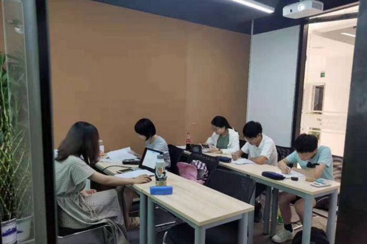 老师教学
