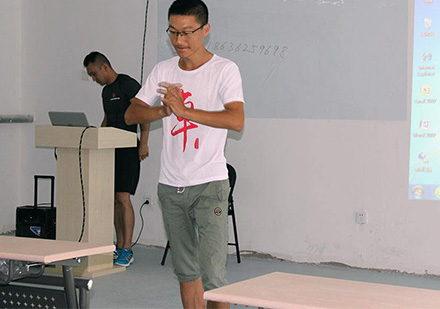 北京速卓健身学院学生。