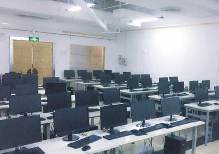 北京AAA教育电脑教室环境