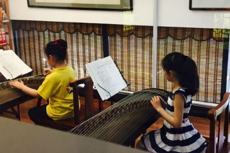 学员古琴练习