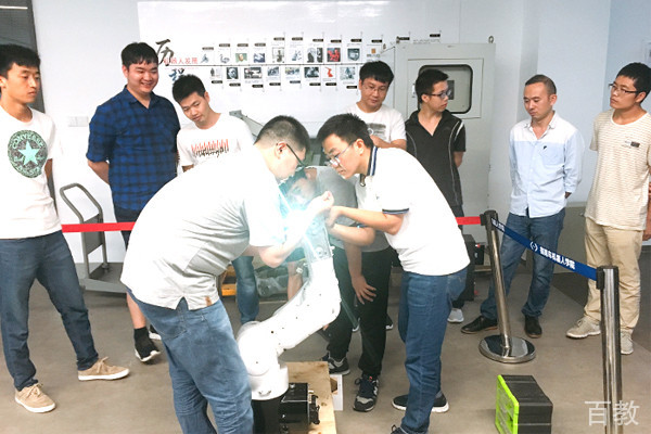 合肥指南车工程学院课堂场景展示