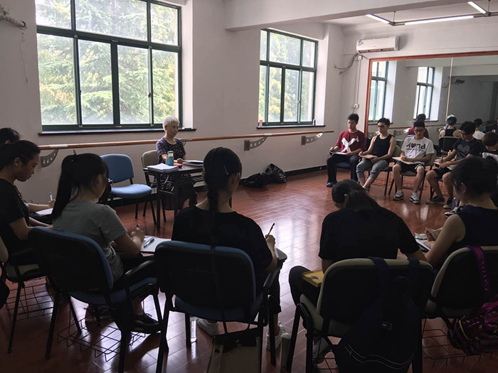 上海明鑫学院