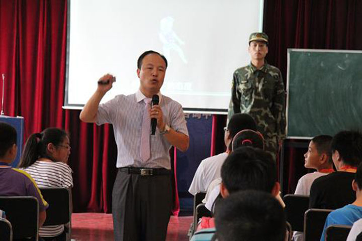  张嘴就来口才培训学校