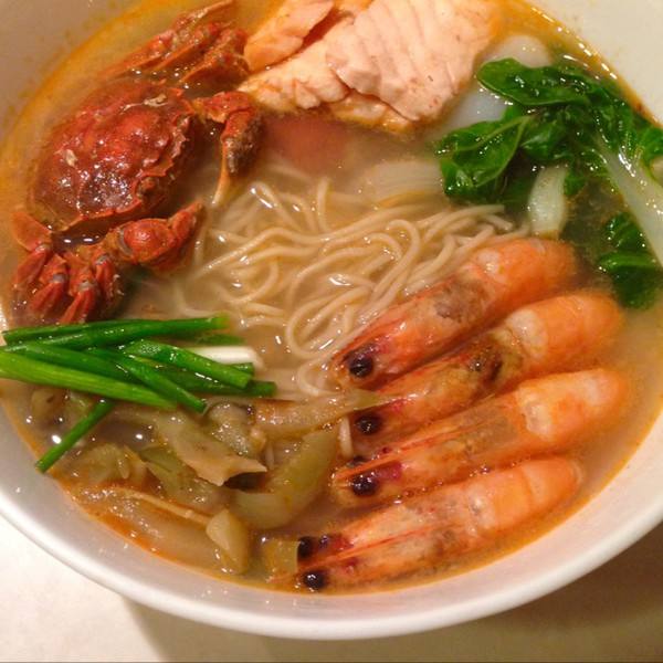 海鲜面食材准备