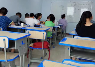 历史辅导课堂实景