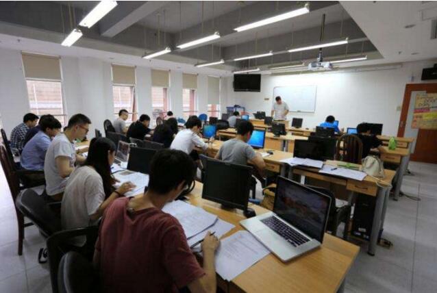 ACT小班教学场景