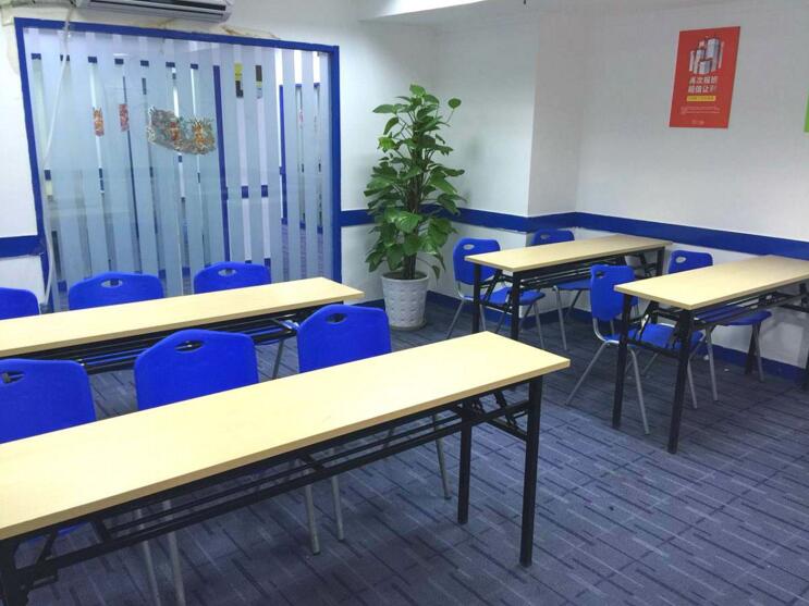 雅思小班教学场景