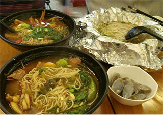 嘿巴适花甲米线加盟市场竞争力深度解析