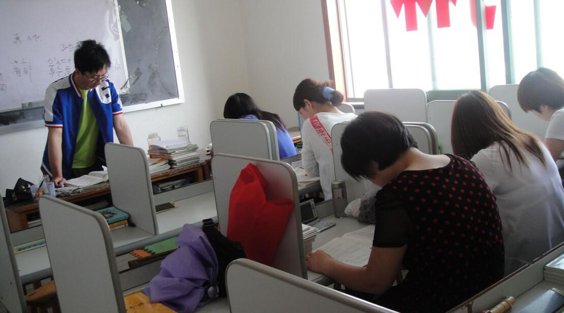 小班制韩语教学实景