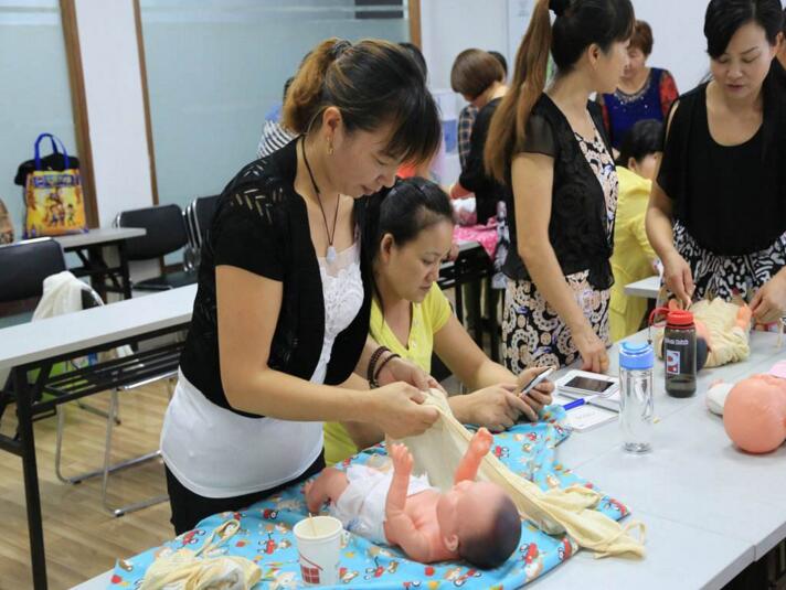 育婴师实操教学现场