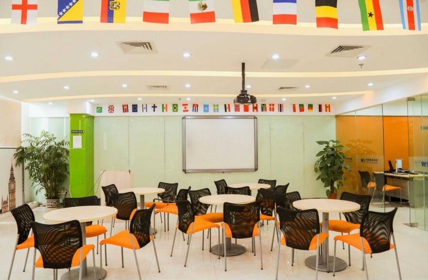 留学生存英语实景教学