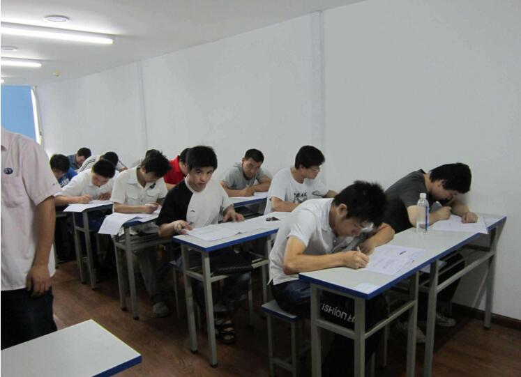 俄语中级课堂实景
