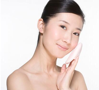 7彩国际美甲化妆学校