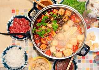 重庆香辣白菜排骨火锅面制作全解析