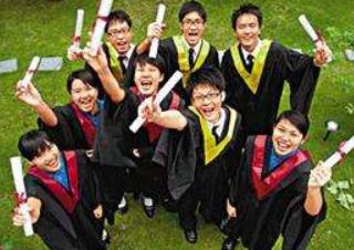 学历提升新方案：新世界教育自考本科通关指南
