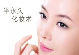 化妆学员职业规划指南：不同规模美妆机构实战选择