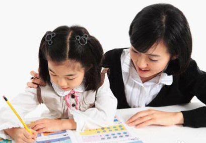 科学育儿指南：正确鼓励方式助力孩子成长