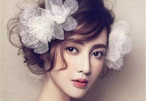 新娘造型速成秘诀：5步打造自然裸妆女神范