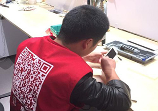 手机充电电路示意图