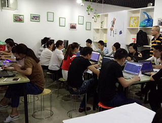 杭州服装设计实训基地人才培养模式解析