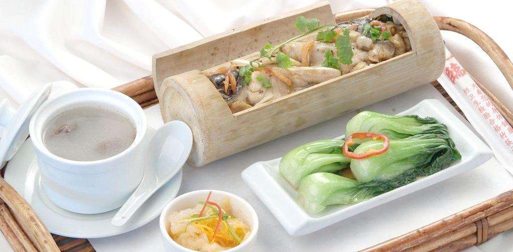 竹筒饭制作过程