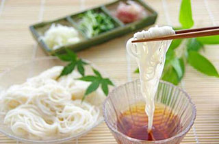 深度解析樱花日语特色文化课程