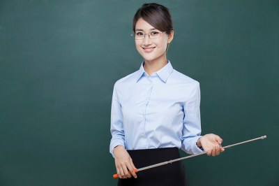 国际汉语教师海外发展必备要素解析