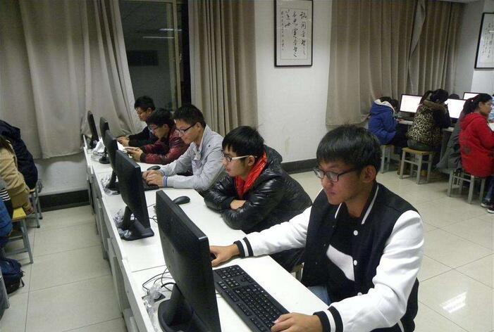 移动端导航设计示意图