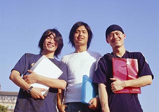 高考后多国升学路径全解析：二本A线直通德国预科