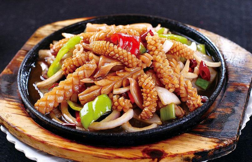 铁板鱿鱼制作现场