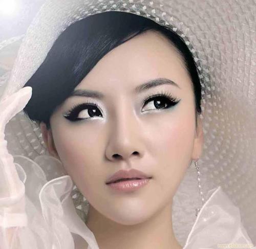 专业卸妆步骤示意图