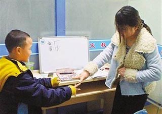 揭秘学生成绩分水岭：12个高效学习习惯养成指南