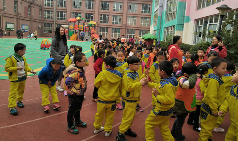 老师在幼儿园实习