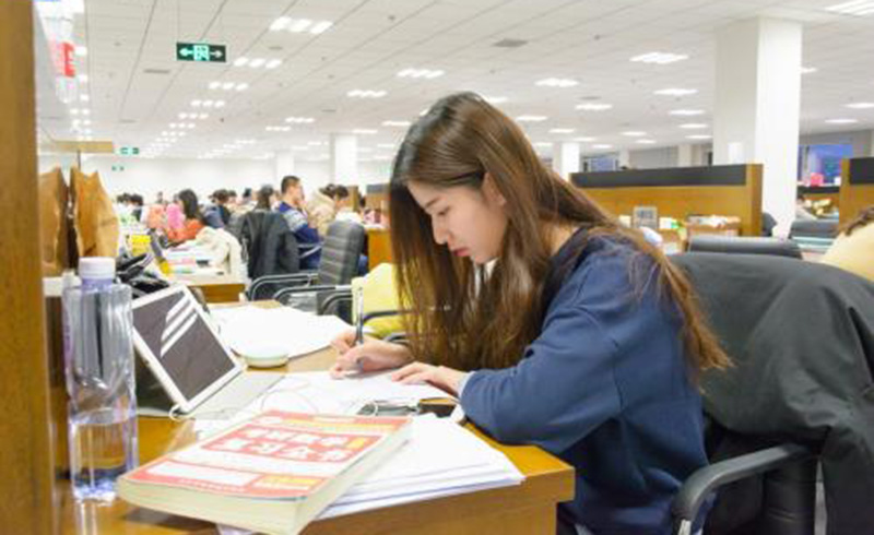 校区学员