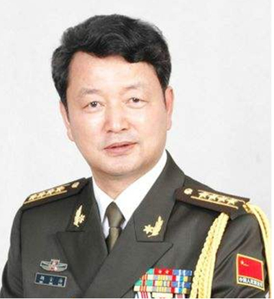  上海西點(diǎn)軍事夏令營胡金海教官