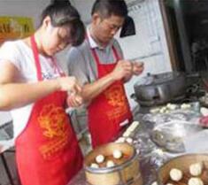 学员在学小笼包