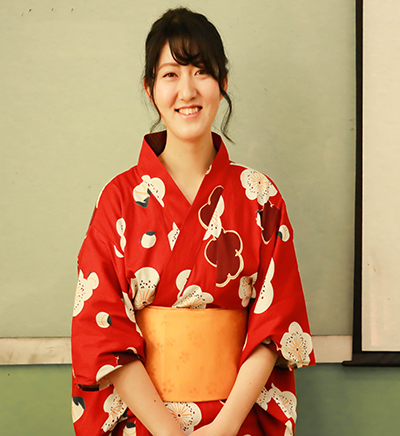 武汉无界外语教师_铃木沙奈