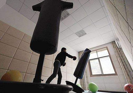 青春期教育误区深度解析